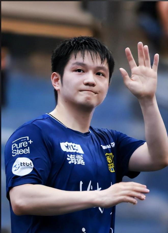 位巨星的持 位巨星的持