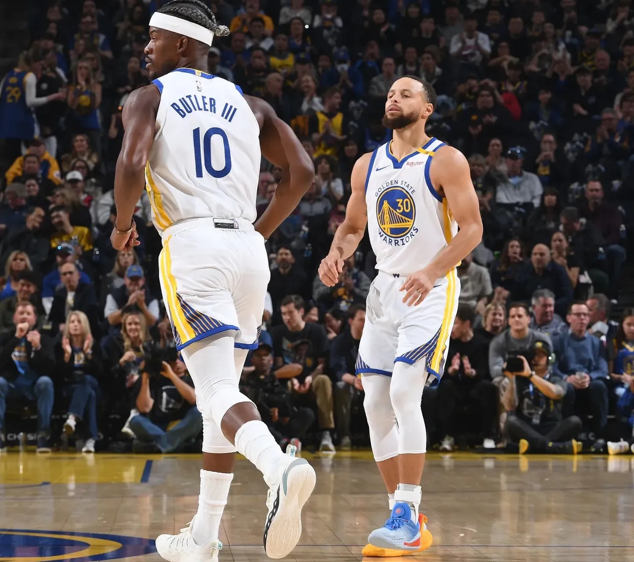 的后点包抄 的后点包抄