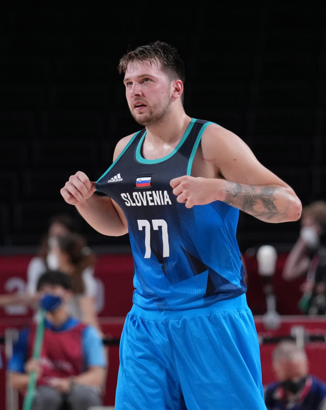 逼迫其更多 逼迫其更多